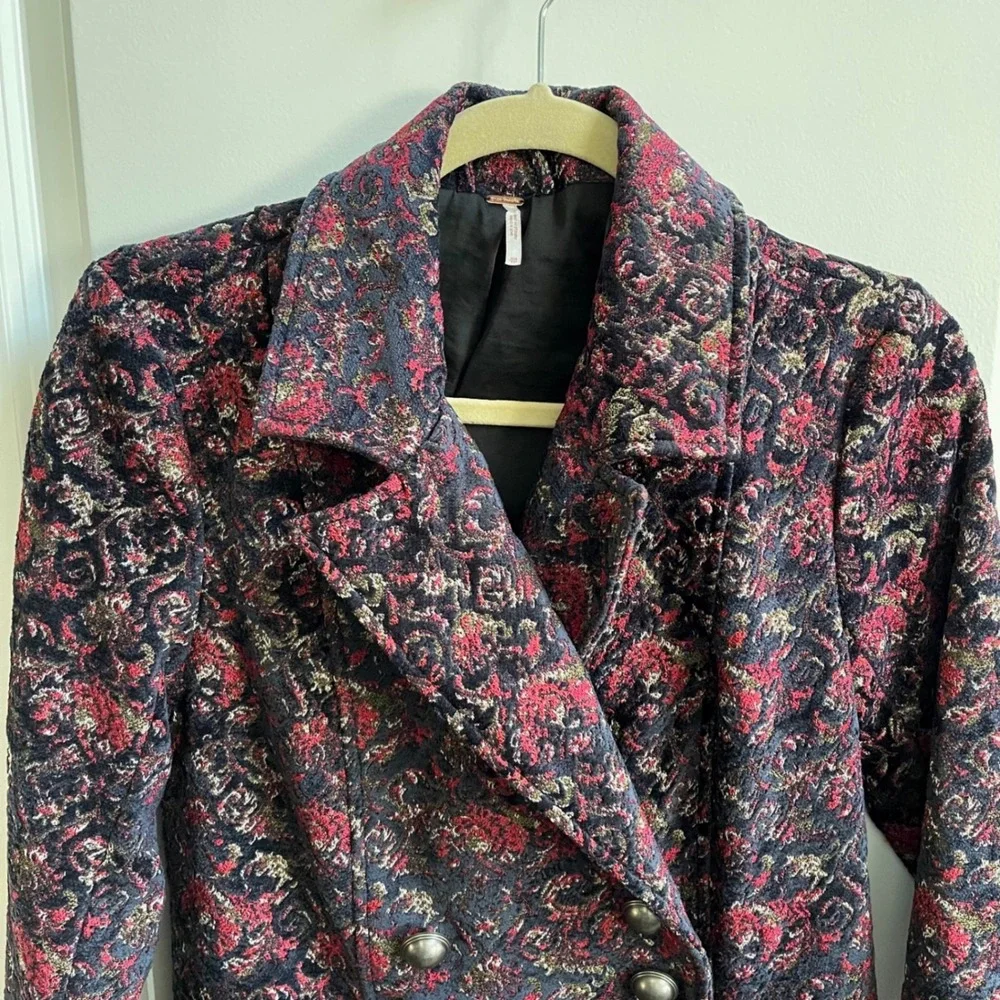 Free People Fox Trot Equestrian Tapestry‎ Coat Women XS Red Combo Floral Brocade